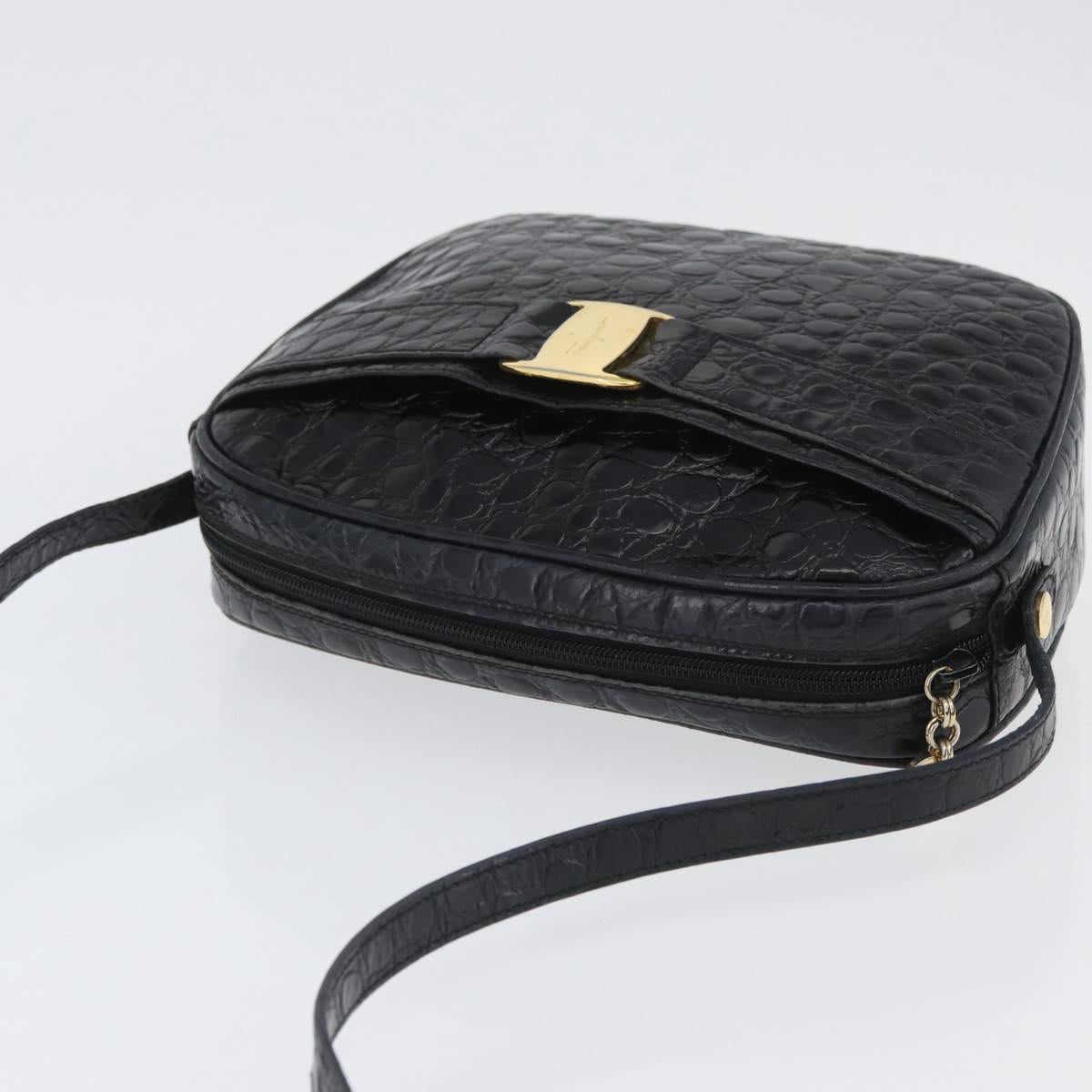 Salvatore Ferragamo Vala Shoulder Bag Leather Black Gold Auth ka3259