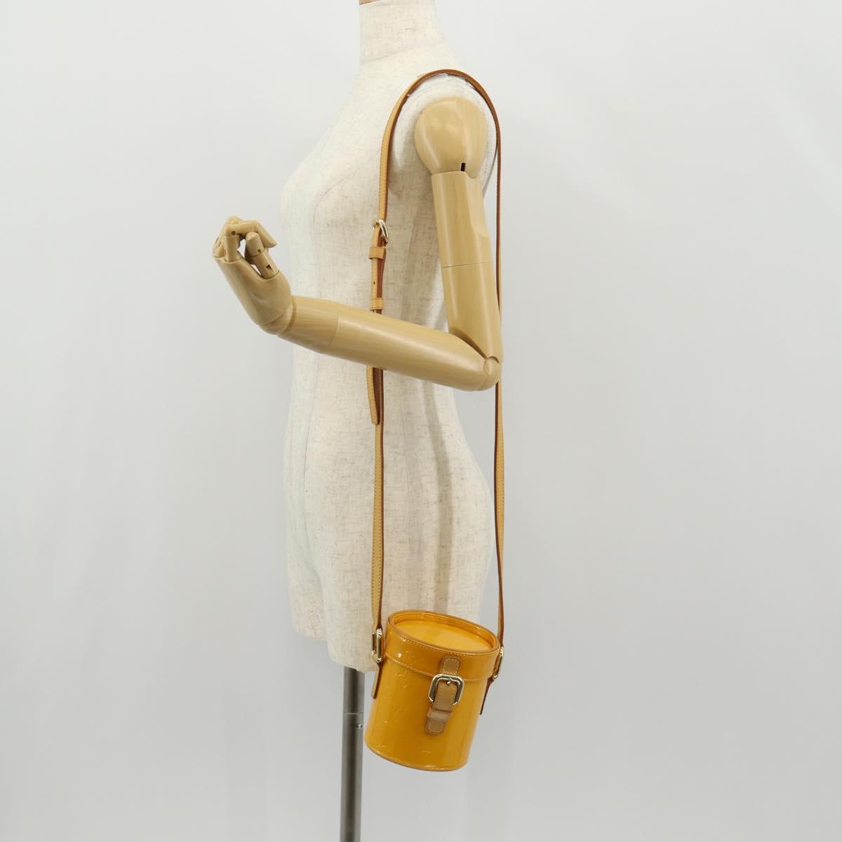 LOUIS VUITTON Monogram Vernis Astor Place Shoulder Bag Jaune M91100 Auth ka326V