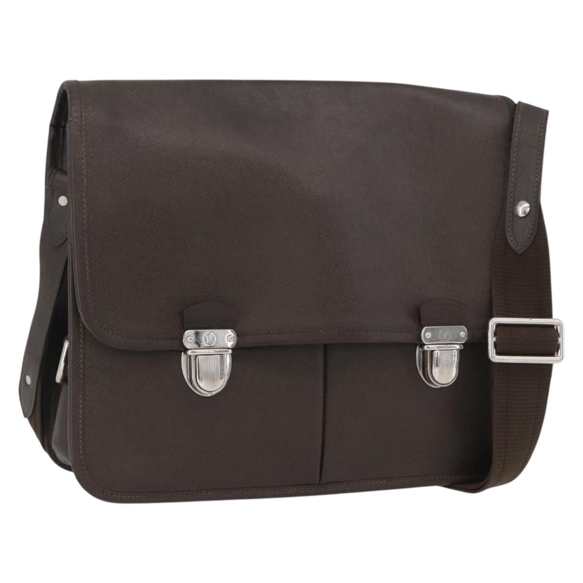 LOUIS VUITTON Taiga Alexei Shoulder Bag Grizzly M32478 LV Auth ka3370