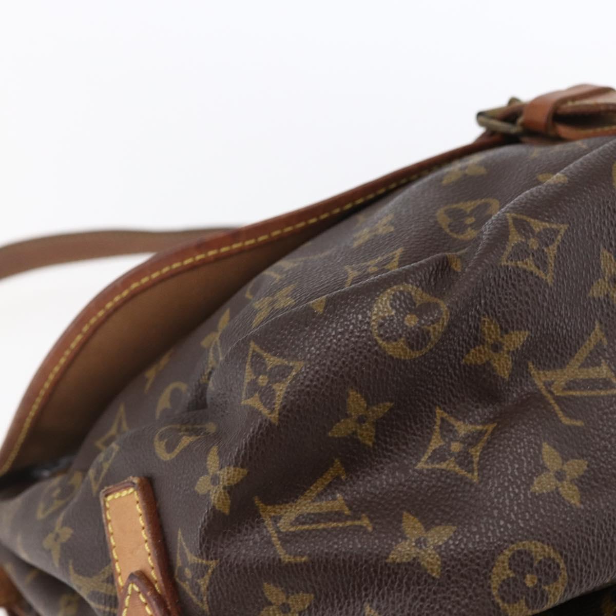 LOUIS VUITTON Monogram Saumur 35 Shoulder Bag M42254 LV Auth ka344