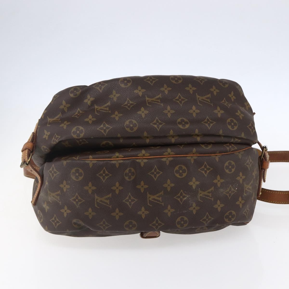 LOUIS VUITTON Monogram Saumur 35 Shoulder Bag M42254 LV Auth ka344