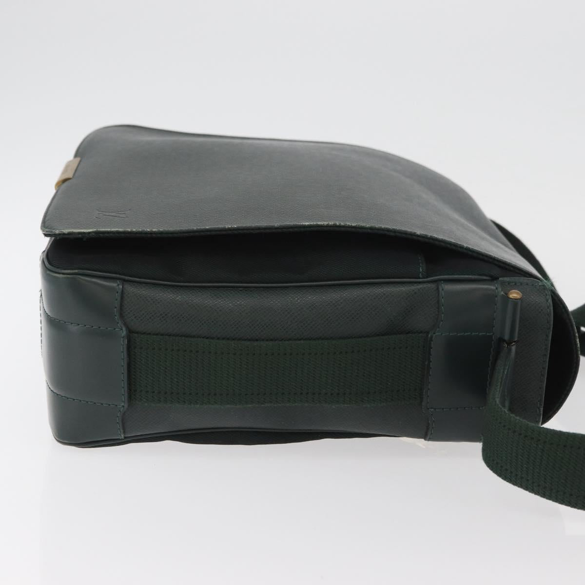 LOUIS VUITTON Taiga Victor Shoulder Bag Epicea M30144 LV Auth ka3543