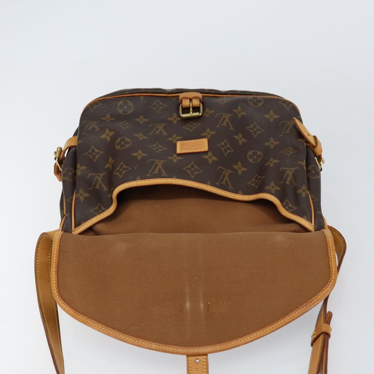 LOUIS VUITTON Monogram Saumur 30 Shoulder Bag M42256 LV Auth ka399