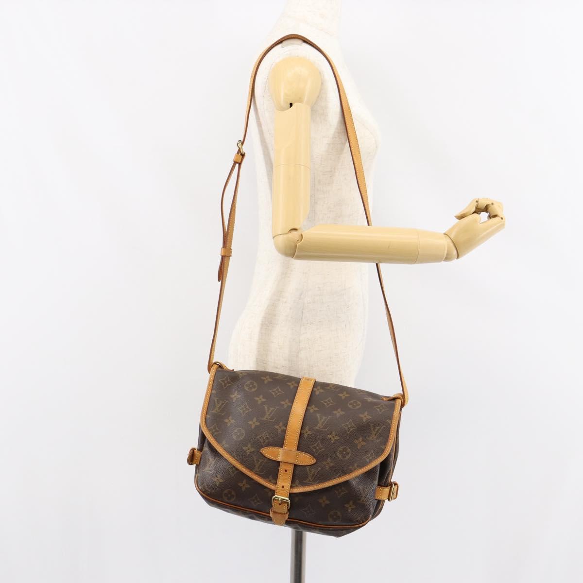 LOUIS VUITTON Monogram Saumur 30 Shoulder Bag M42256 LV Auth ka399
