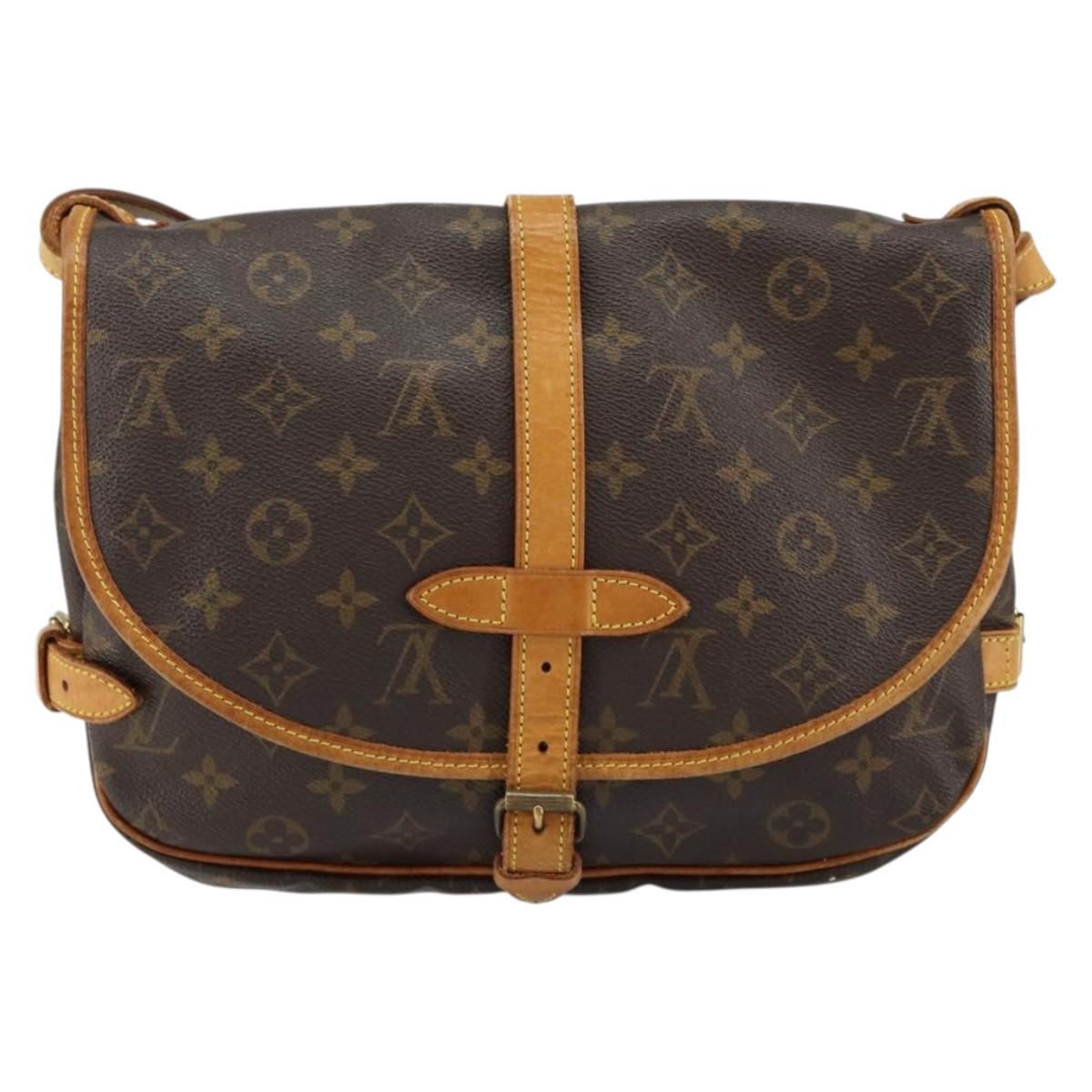 LOUIS VUITTON Monogram Saumur 30 Shoulder Bag M42256 LV Auth ka399