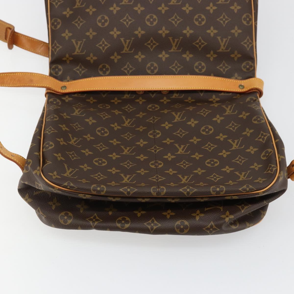 LOUIS VUITTON Monogram Saumur 35 Shoulder Bag M42254 LV Auth ka4186A