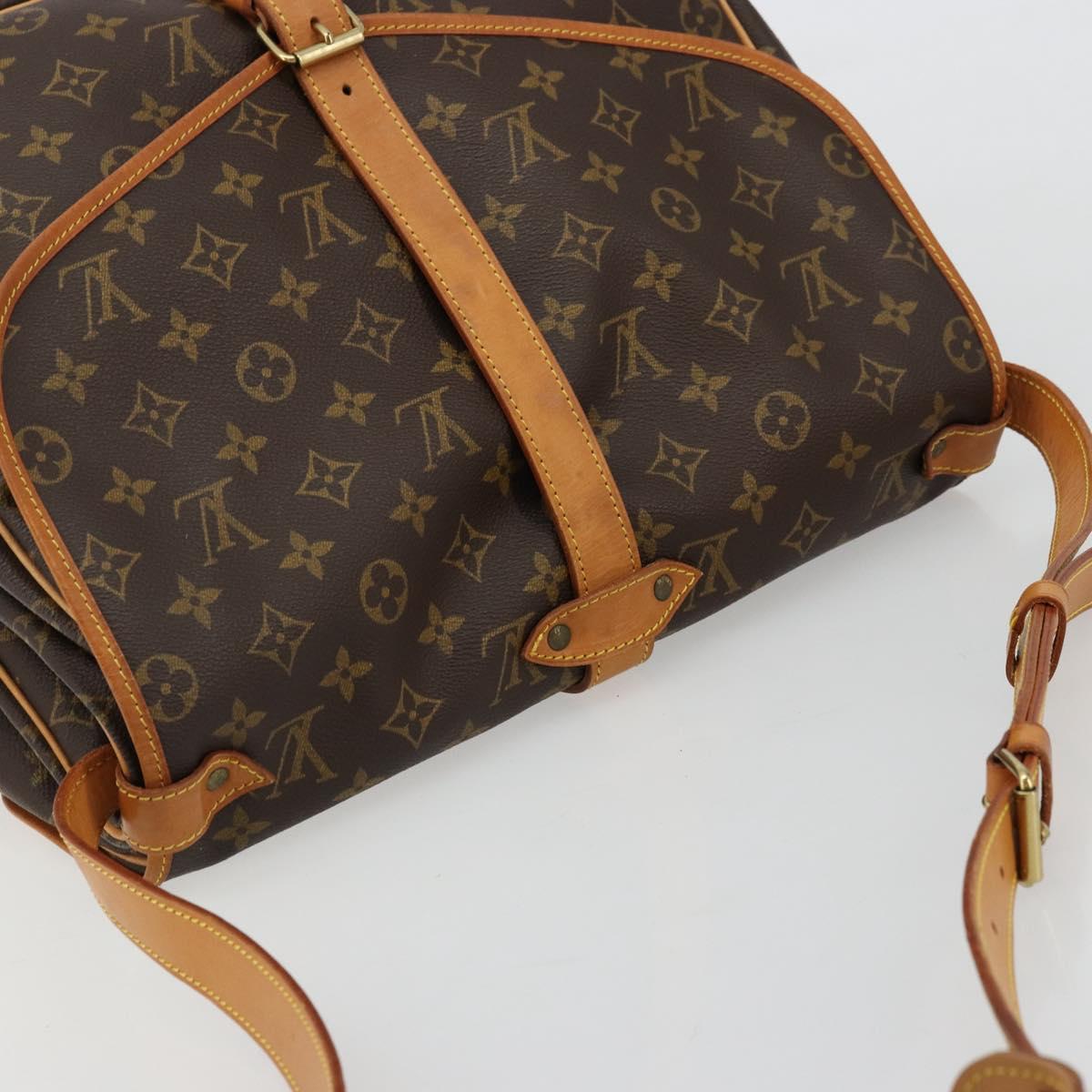 LOUIS VUITTON Monogram Saumur 35 Shoulder Bag M42254 LV Auth ka4186A