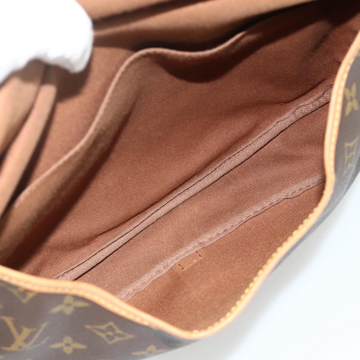 LOUIS VUITTON Monogram Saumur 30 Shoulder Bag M42256 LV Auth ka4242
