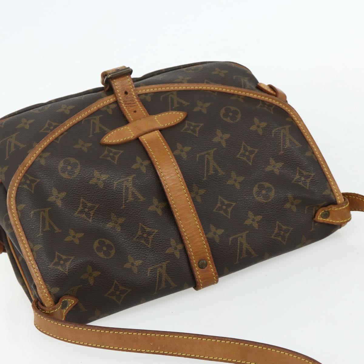 LOUIS VUITTON Monogram Saumur 30 Shoulder Bag M42256 LV Auth ka4242