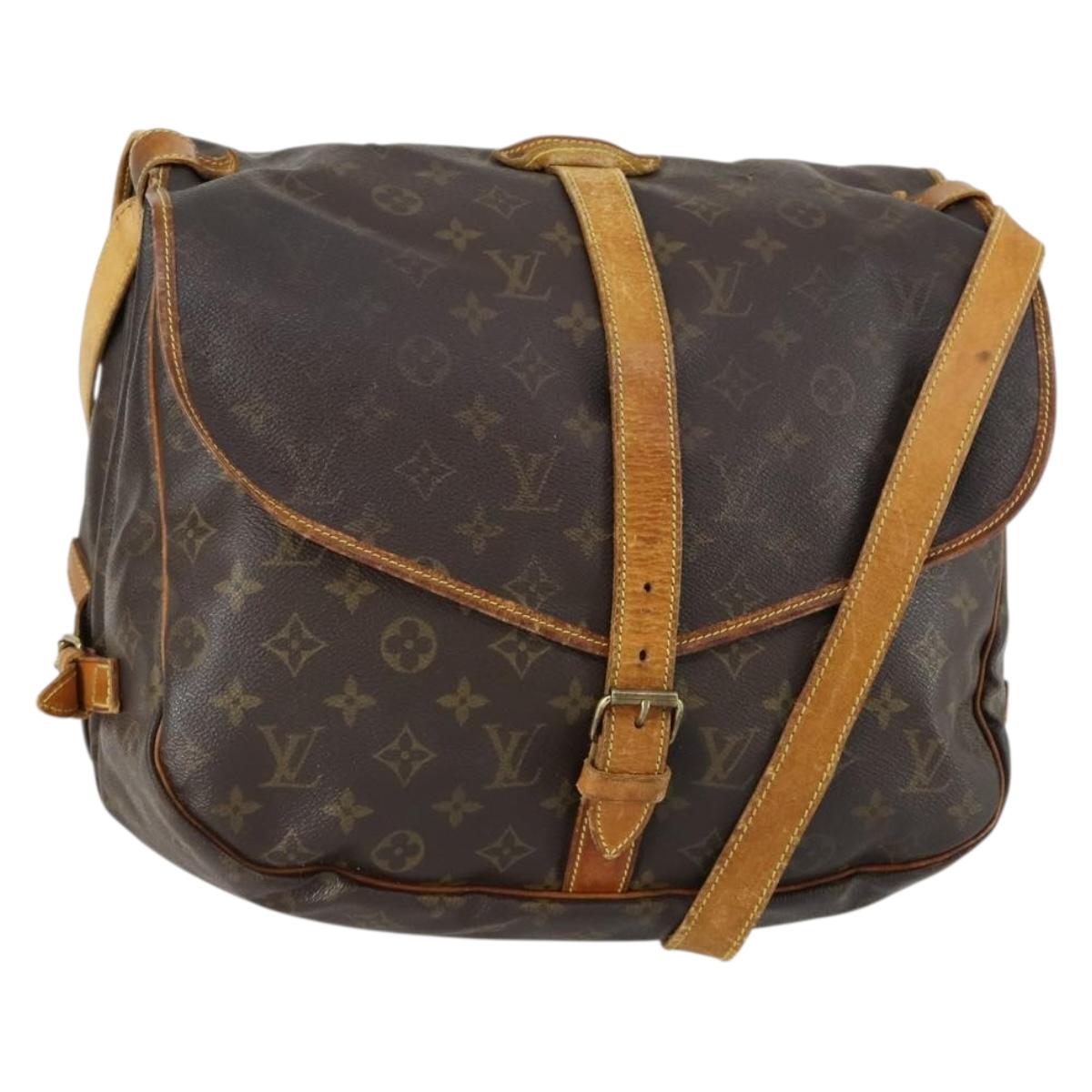 LOUIS VUITTON Monogram Saumur 35 Shoulder Bag M42254 LV Auth ka435