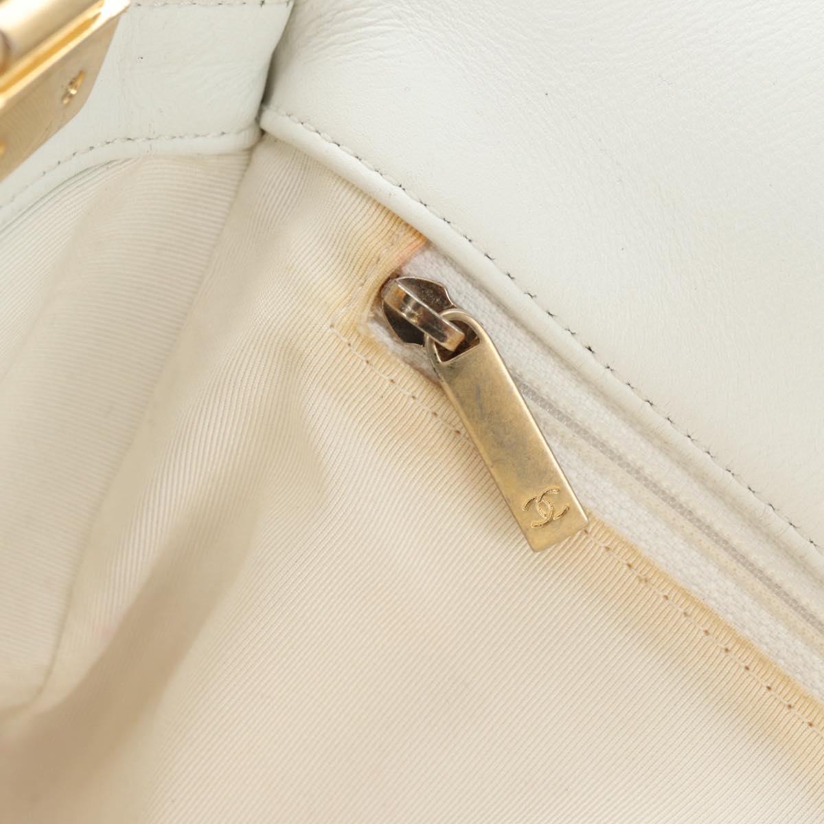 CHANEL Chain Boy Chanel Shoulder Bag Leather White Gold CC Auth ka4428V