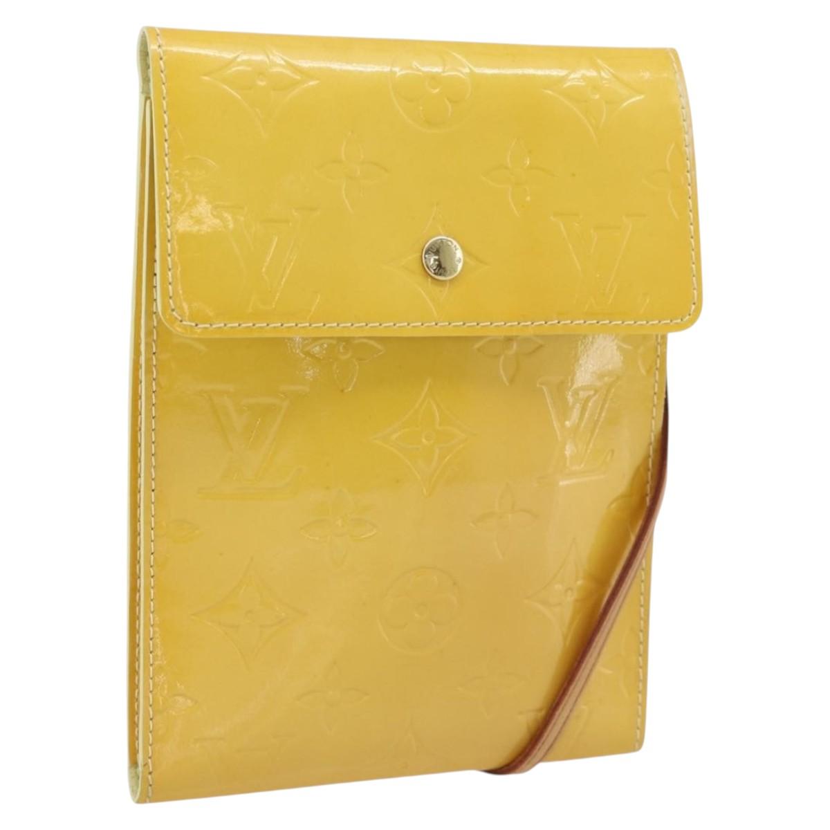 LOUIS VUITTON Monogram Vernis Kenmare Shoulder Bag Marshmallow Pink Auth ka4497A