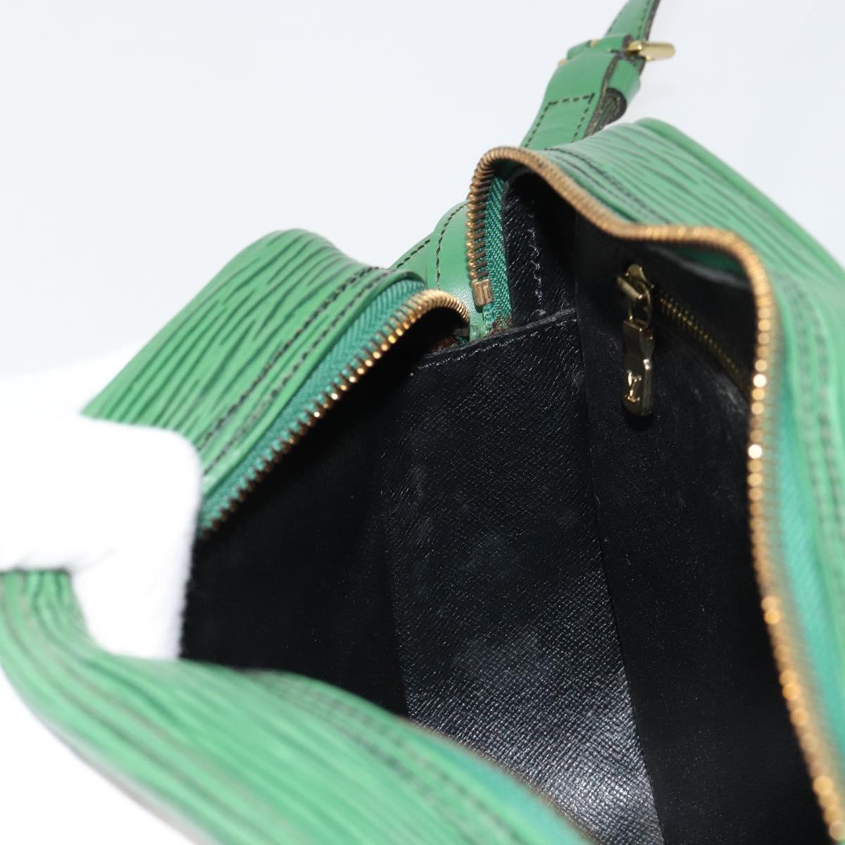 LOUIS VUITTON Epi Jeune Fille MM Shoulder Bag Green M52154 LV Auth ka4596