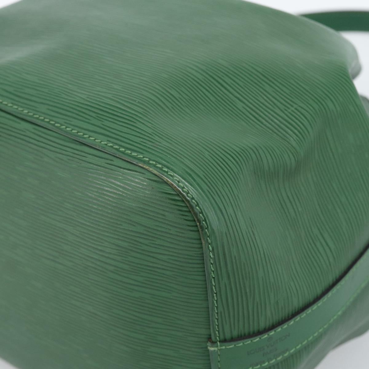 LOUIS VUITTON Epi Petit Noe Shoulder Bag Green M44104 LV Auth ka4681