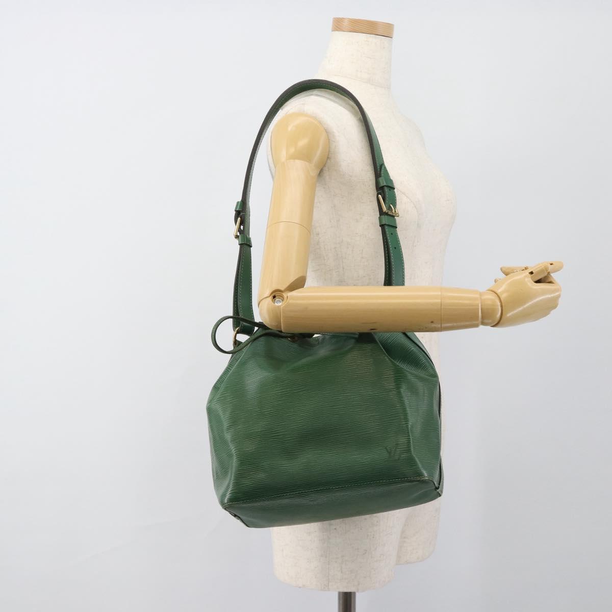 LOUIS VUITTON Epi Petit Noe Shoulder Bag Green M44104 LV Auth ka4681