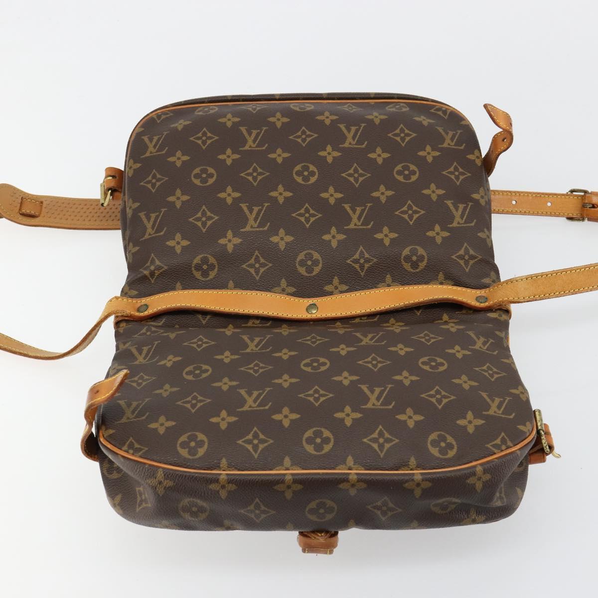 LOUIS VUITTON Monogram Saumur 30 Shoulder Bag M42256 LV Auth ka4691