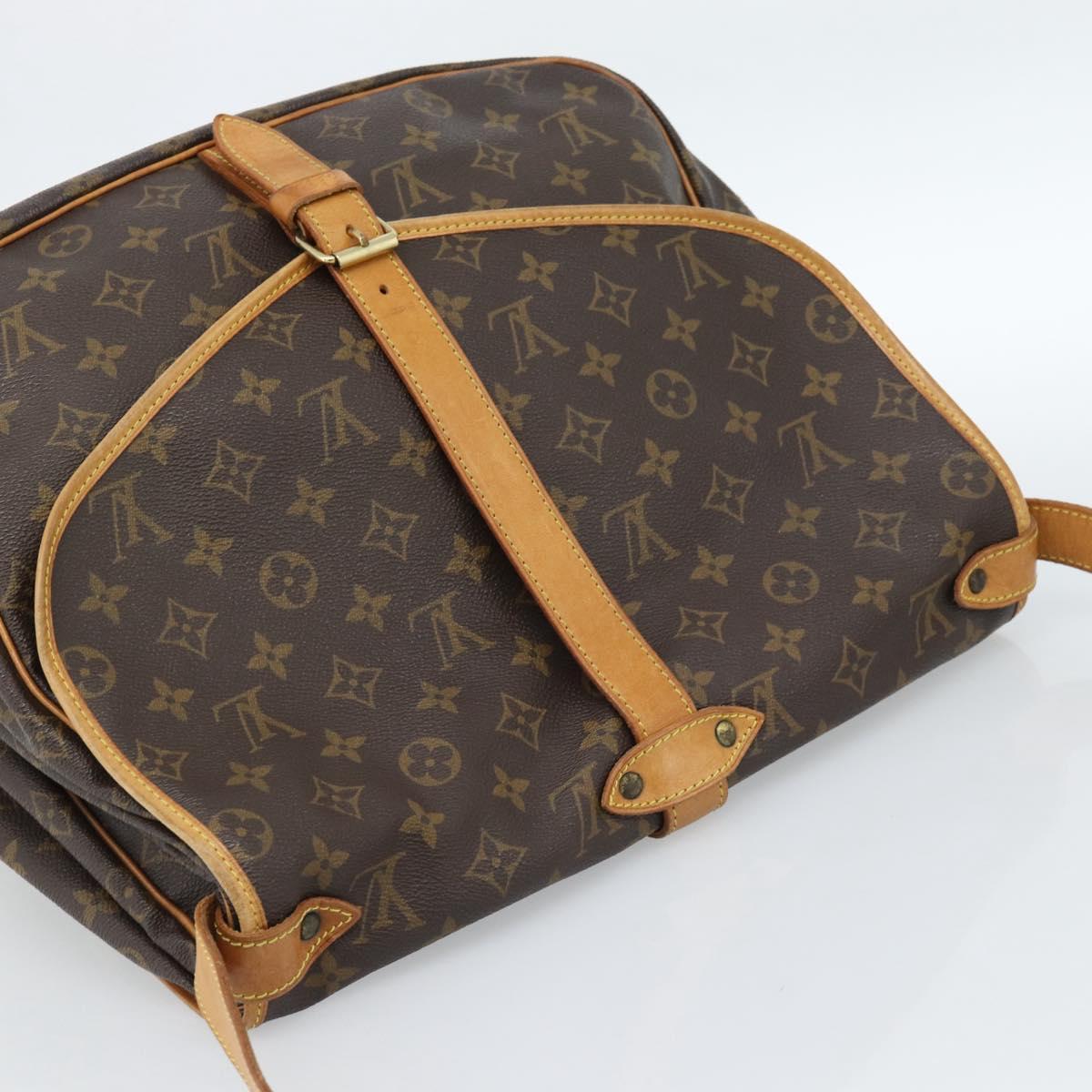 LOUIS VUITTON Monogram Saumur 35 Shoulder Bag M42254 LV Auth ka4741A