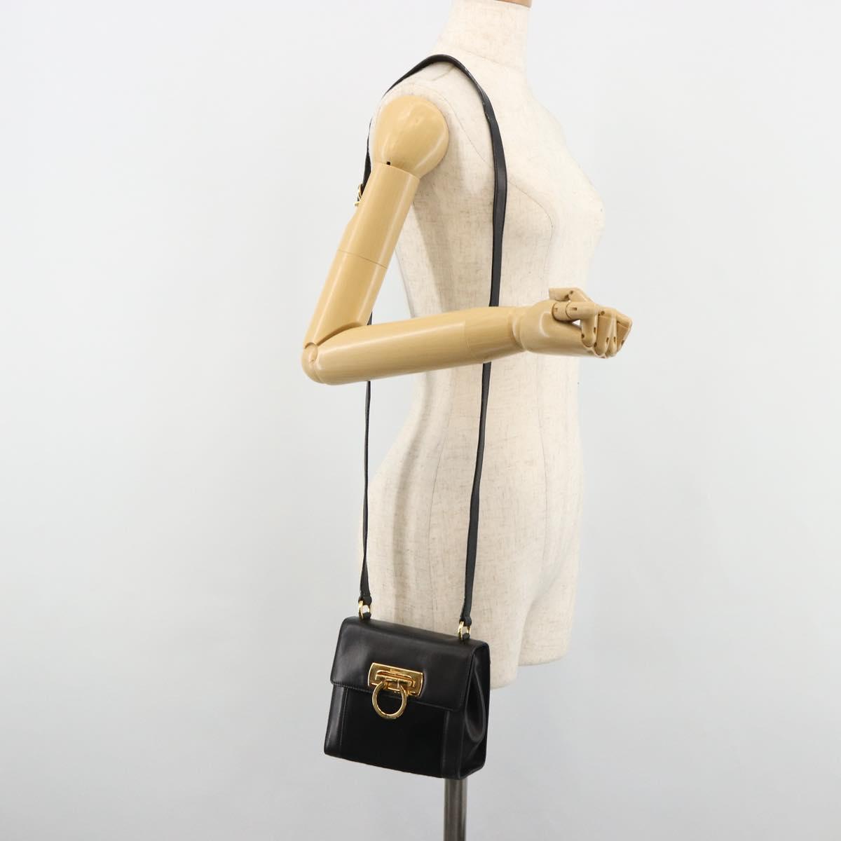 Salvatore Ferragamo Gancini Shoulder Bag Harako leather Black Gold Auth ka4773A