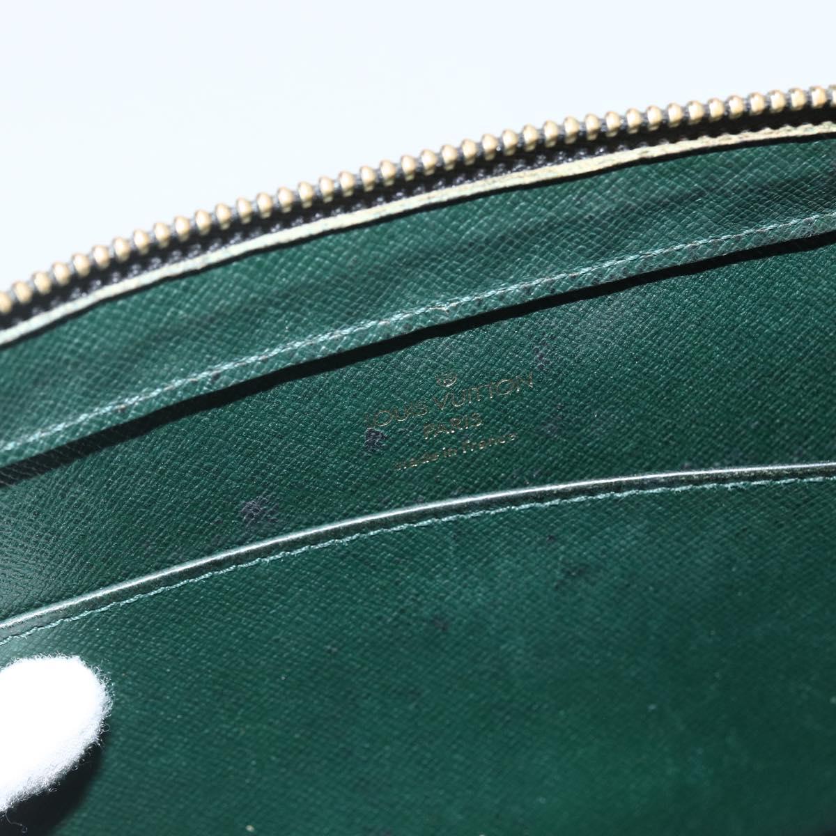 LOUIS VUITTON Taiga Baikal Clutch Bag Epicea M30184 LV Auth ka487