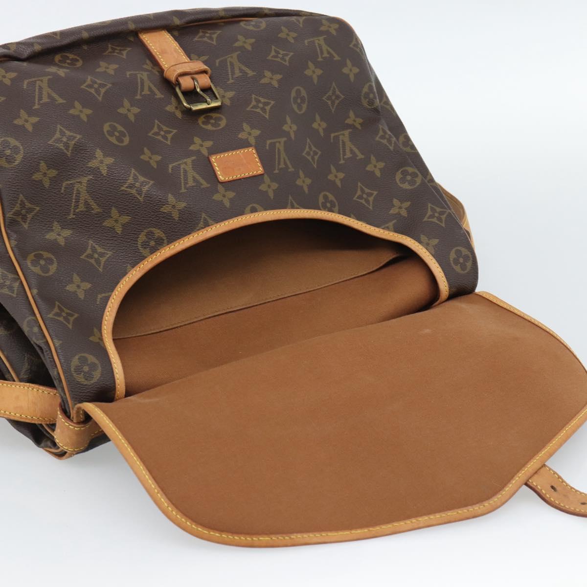 LOUIS VUITTON Monogram Saumur 35 Shoulder Bag M42254 LV Auth ka4885