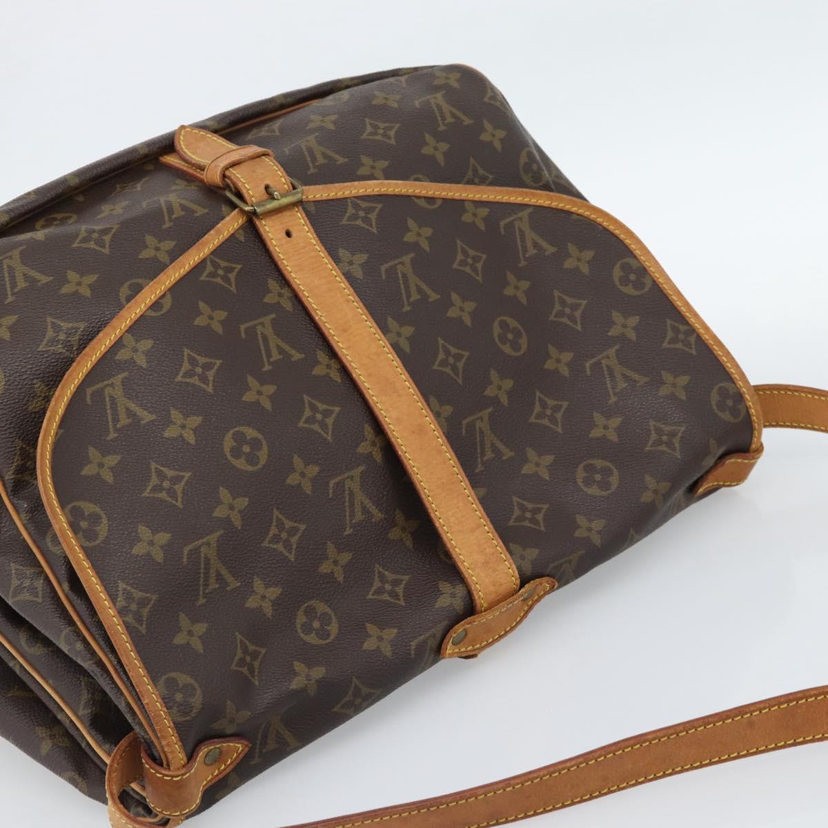 LOUIS VUITTON Monogram Saumur 35 Shoulder Bag M42254 LV Auth ka4885