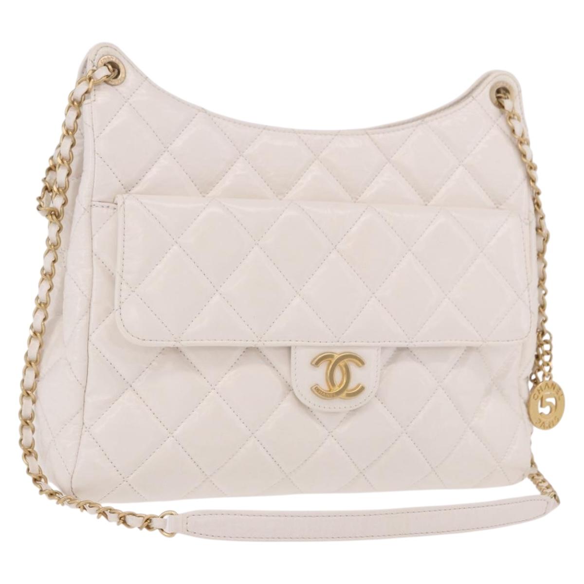 CHANEL Matelasse Chain Shoulder Bag Patent leather White Gold CC Auth ka4897SAM