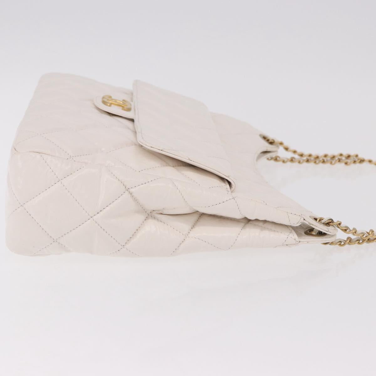 CHANEL Matelasse Chain Shoulder Bag Patent leather White Gold CC Auth ka4897SAM