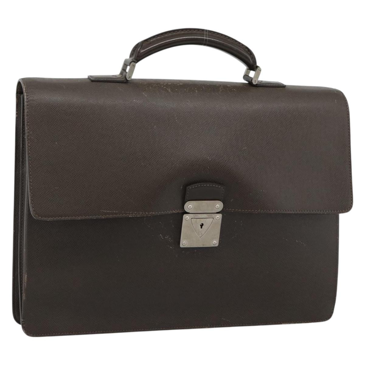 LOUIS VUITTON Taiga Robusto 1 Business Bag Grizzly M31058 LV Auth ka4954