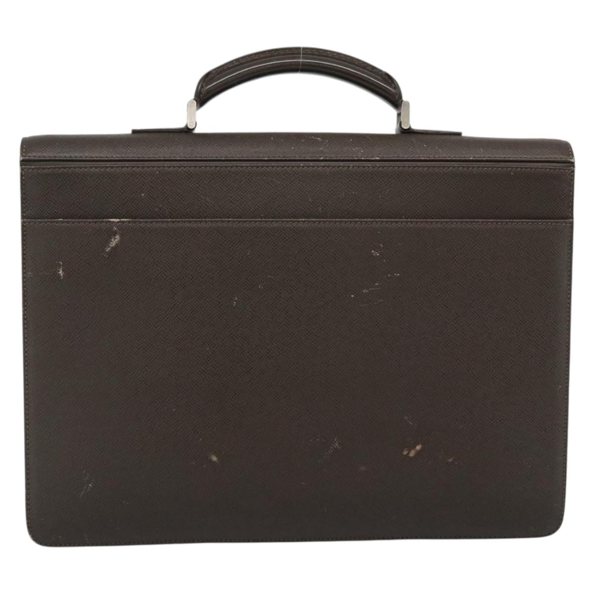 LOUIS VUITTON Taiga Robusto 1 Business Bag Grizzly M31058 LV Auth ka4954