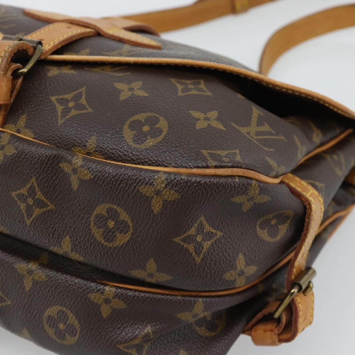 LOUIS VUITTON Monogram Saumur 30 Shoulder Bag M42256 LV Auth ka5094