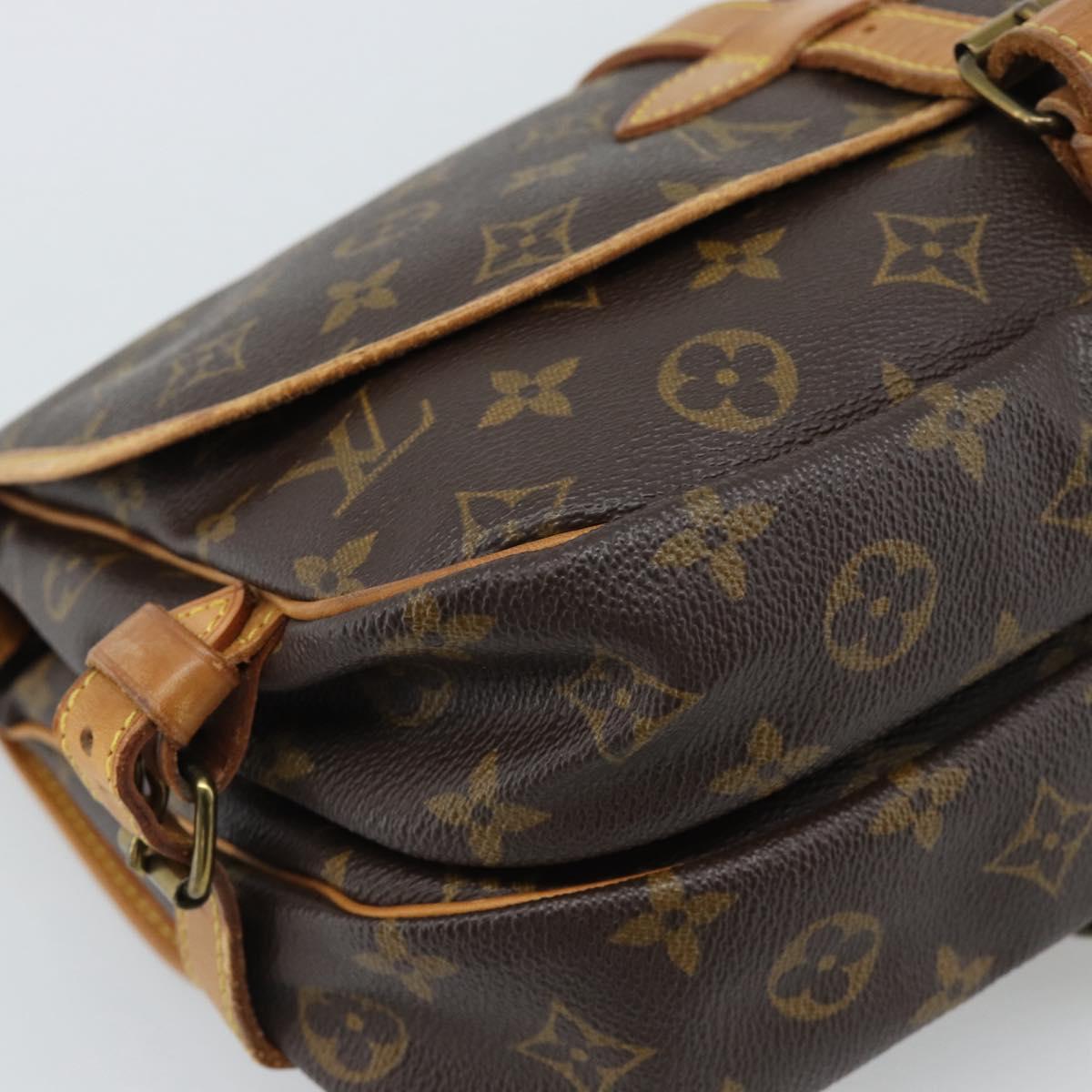 LOUIS VUITTON Monogram Saumur 30 Shoulder Bag M42256 LV Auth ka5094