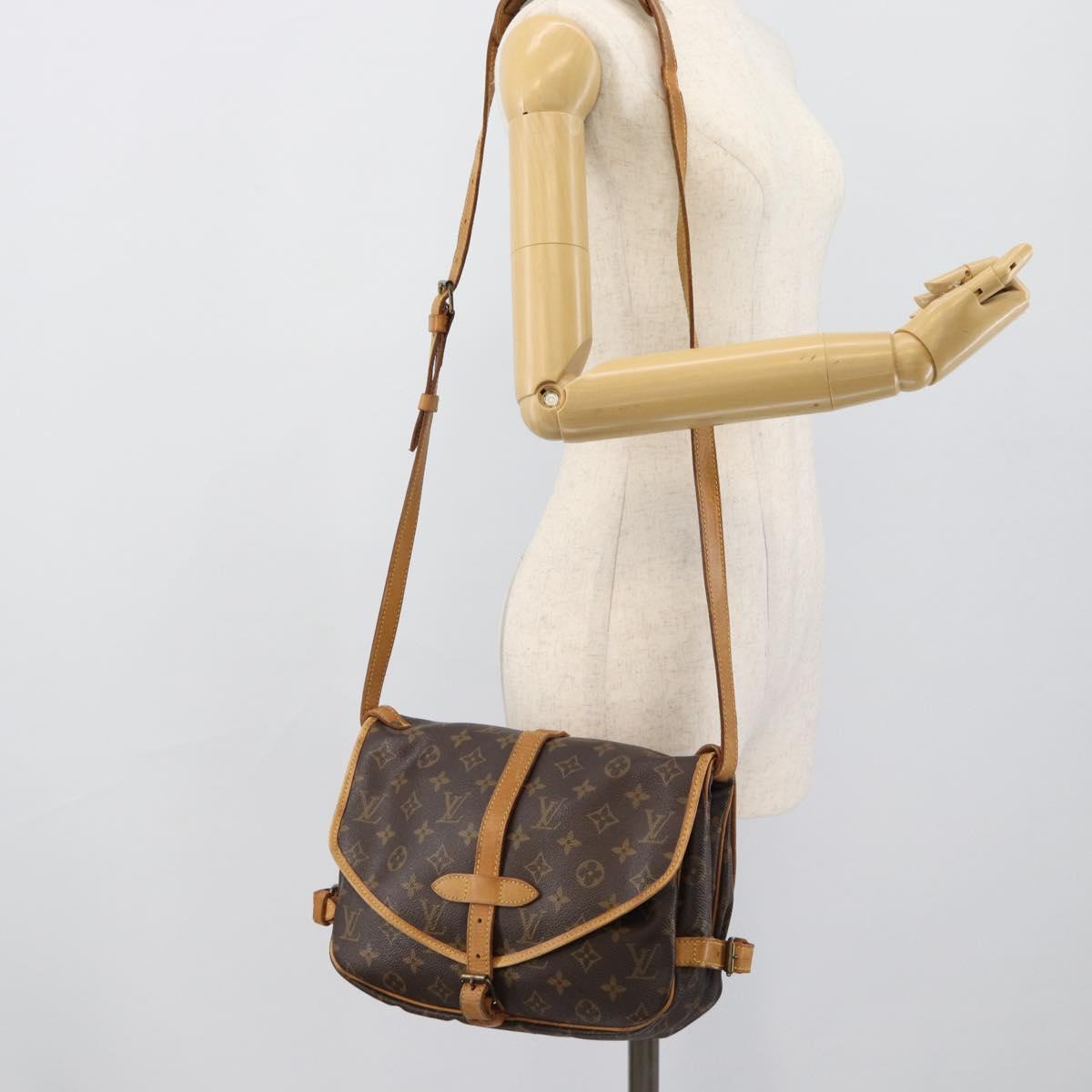 LOUIS VUITTON Monogram Saumur 30 Shoulder Bag M42256 LV Auth ka5094