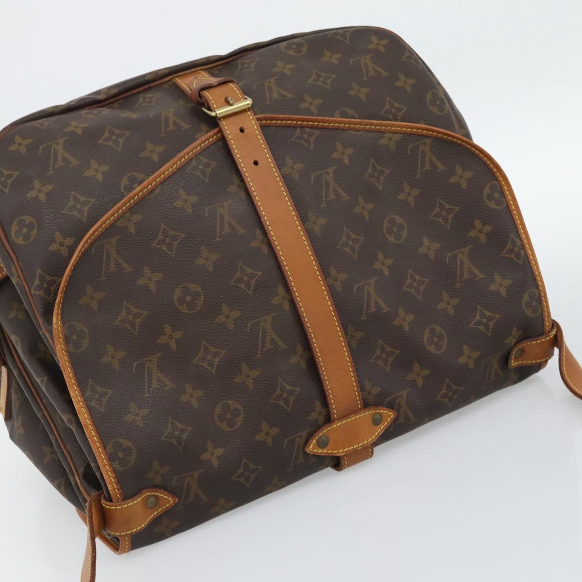 LOUIS VUITTON Monogram Saumur 35 Shoulder Bag M42254 LV Auth ka5161