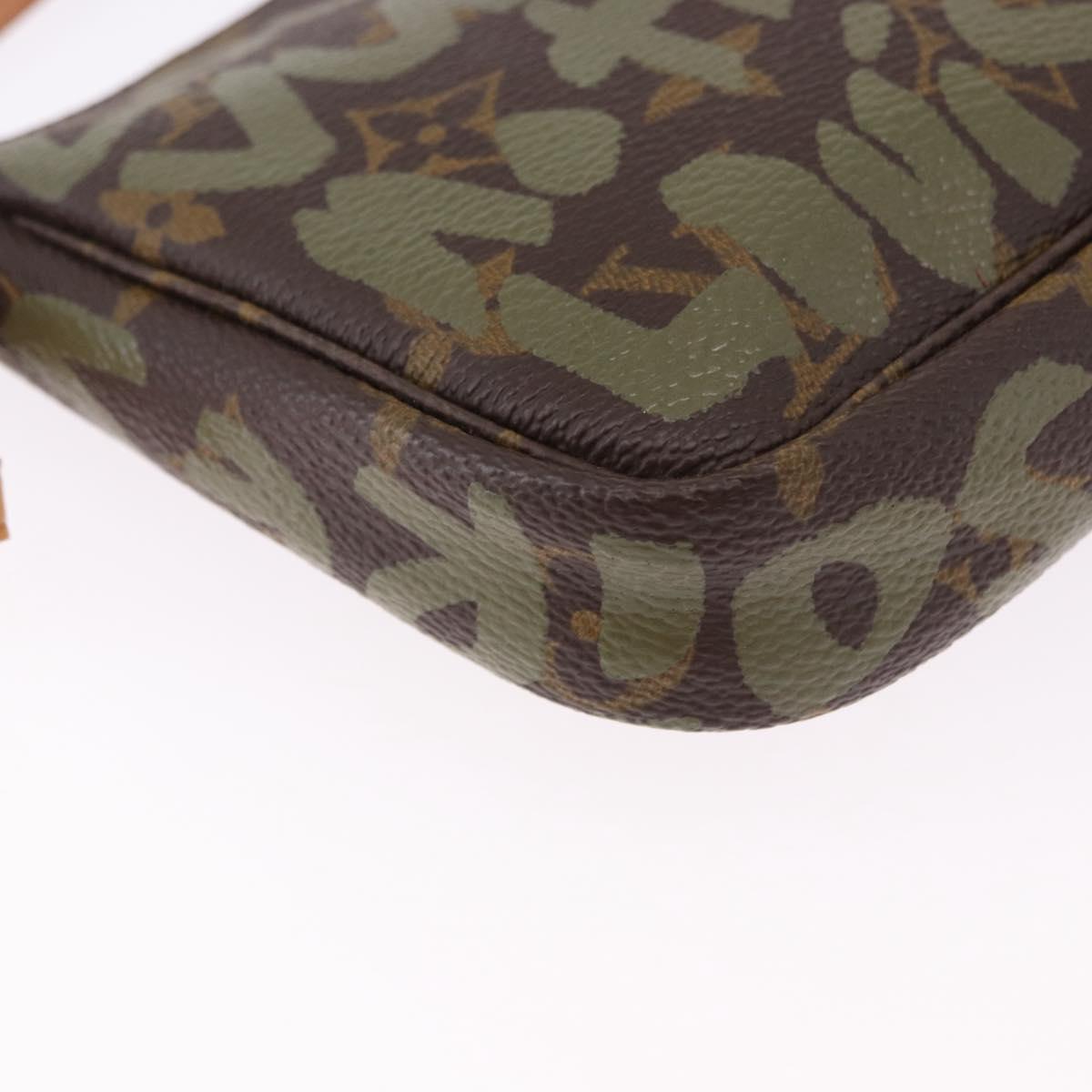 LOUIS VUITTON Monogram Graffiti Pochette Pouch Khaki M92191 LV Auth ka5218V