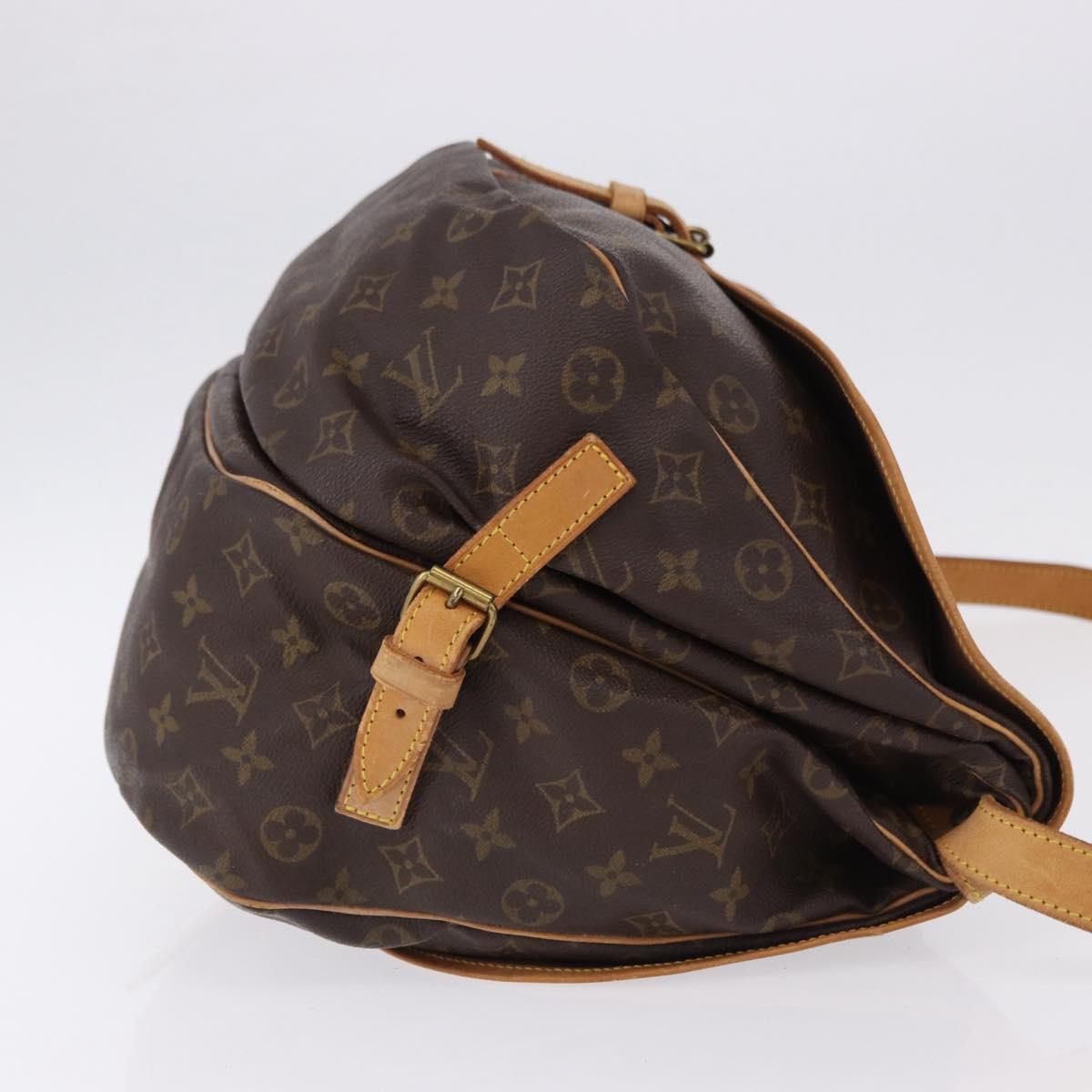LOUIS VUITTON Monogram Saumur 35 Shoulder Bag M42254 LV Auth ka5302