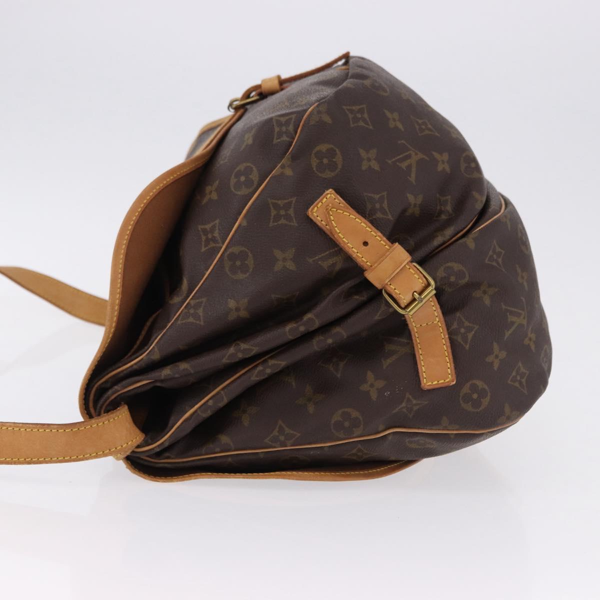 LOUIS VUITTON Monogram Saumur 35 Shoulder Bag M42254 LV Auth ka5302