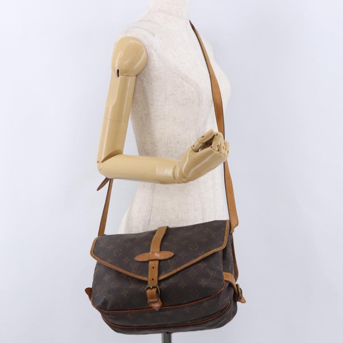 LOUIS VUITTON Monogram Saumur 30 Shoulder Bag M42256 LV Auth ka5313