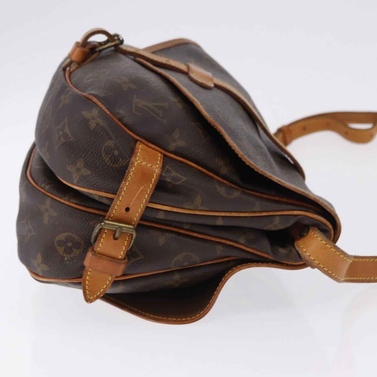 LOUIS VUITTON Monogram Saumur 30 Shoulder Bag M42256 LV Auth ka5313