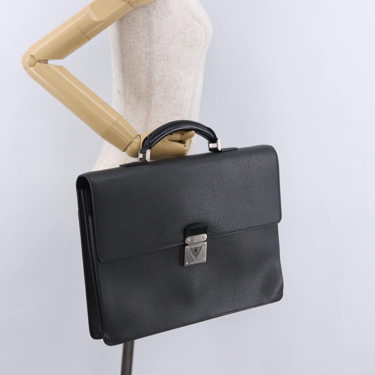 LOUIS VUITTON Taiga Robusto 1 Business Bag Ardoise M31052 LV Auth ka5381V