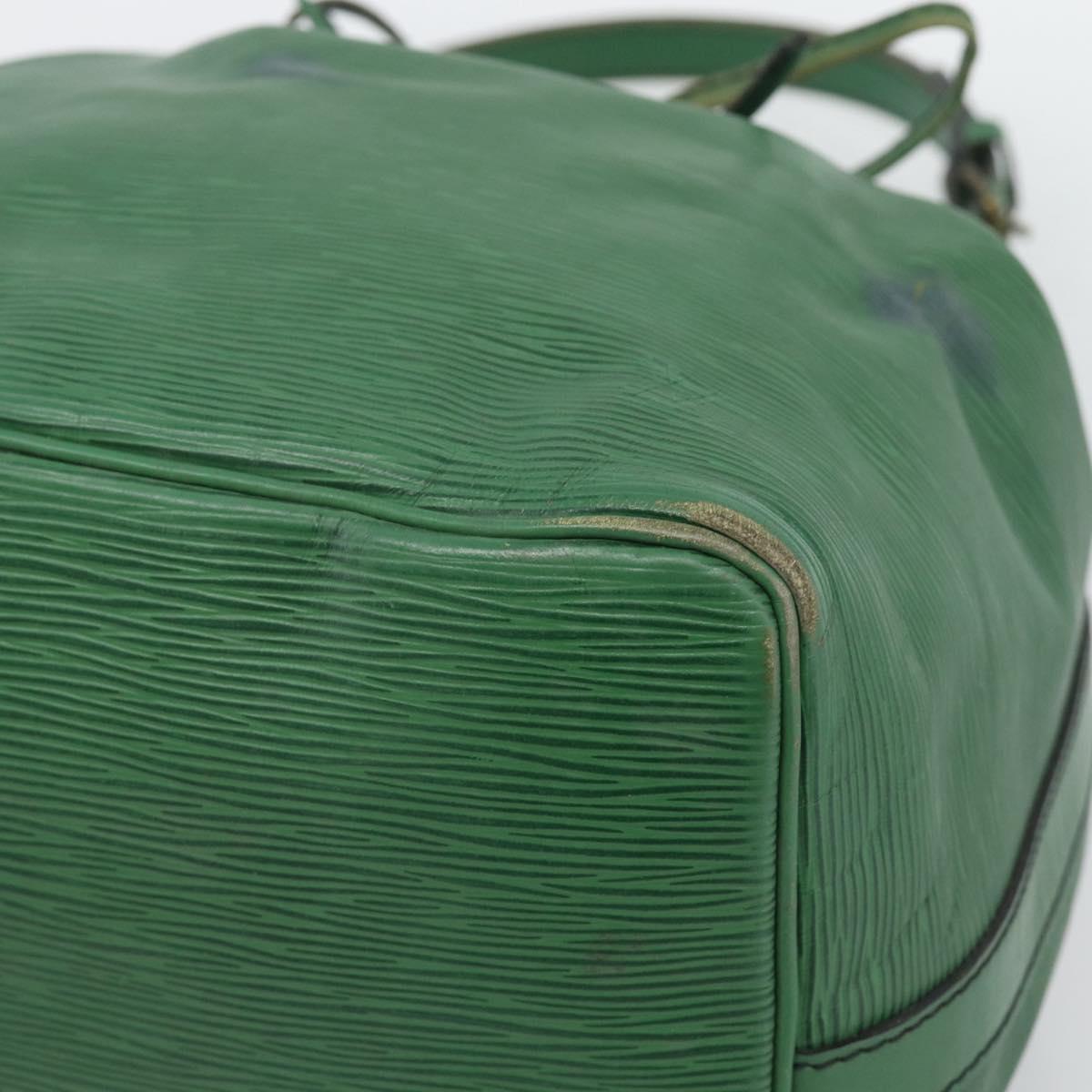 LOUIS VUITTON Epi Petit Noe Shoulder Bag Green M44104 LV Auth ka5509