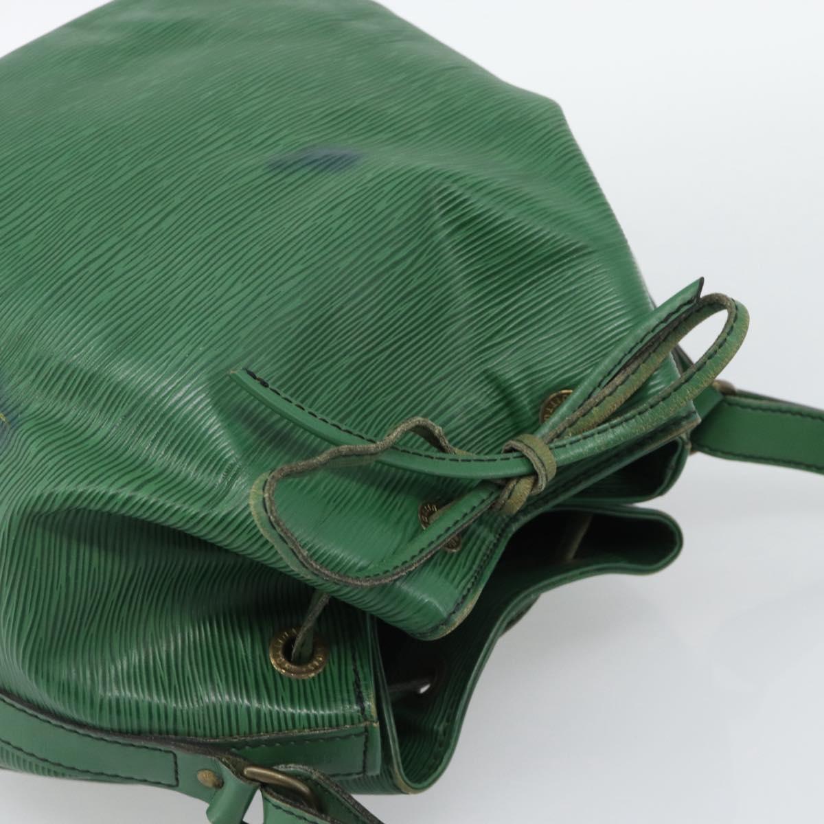LOUIS VUITTON Epi Petit Noe Shoulder Bag Green M44104 LV Auth ka5509