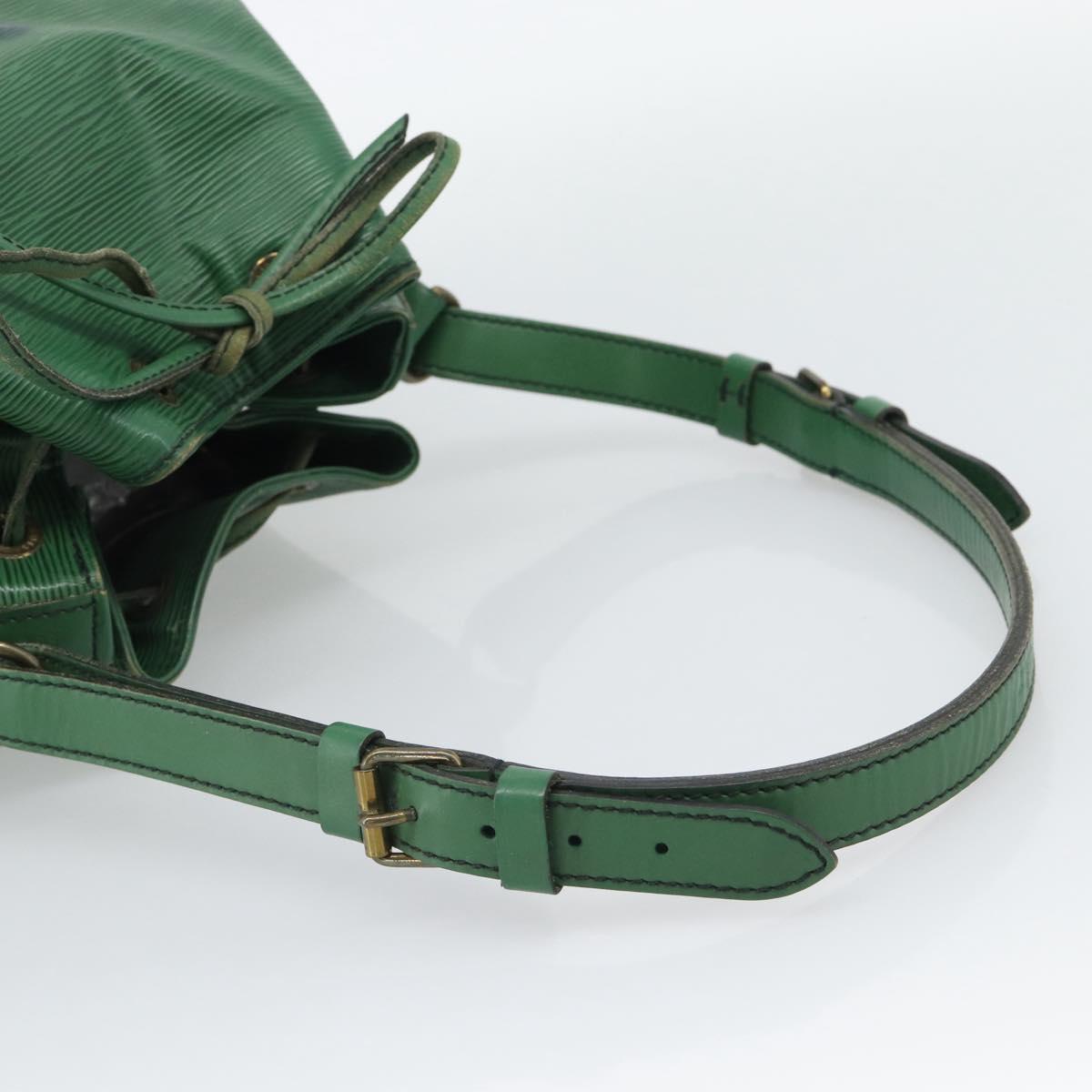 LOUIS VUITTON Epi Petit Noe Shoulder Bag Green M44104 LV Auth ka5509