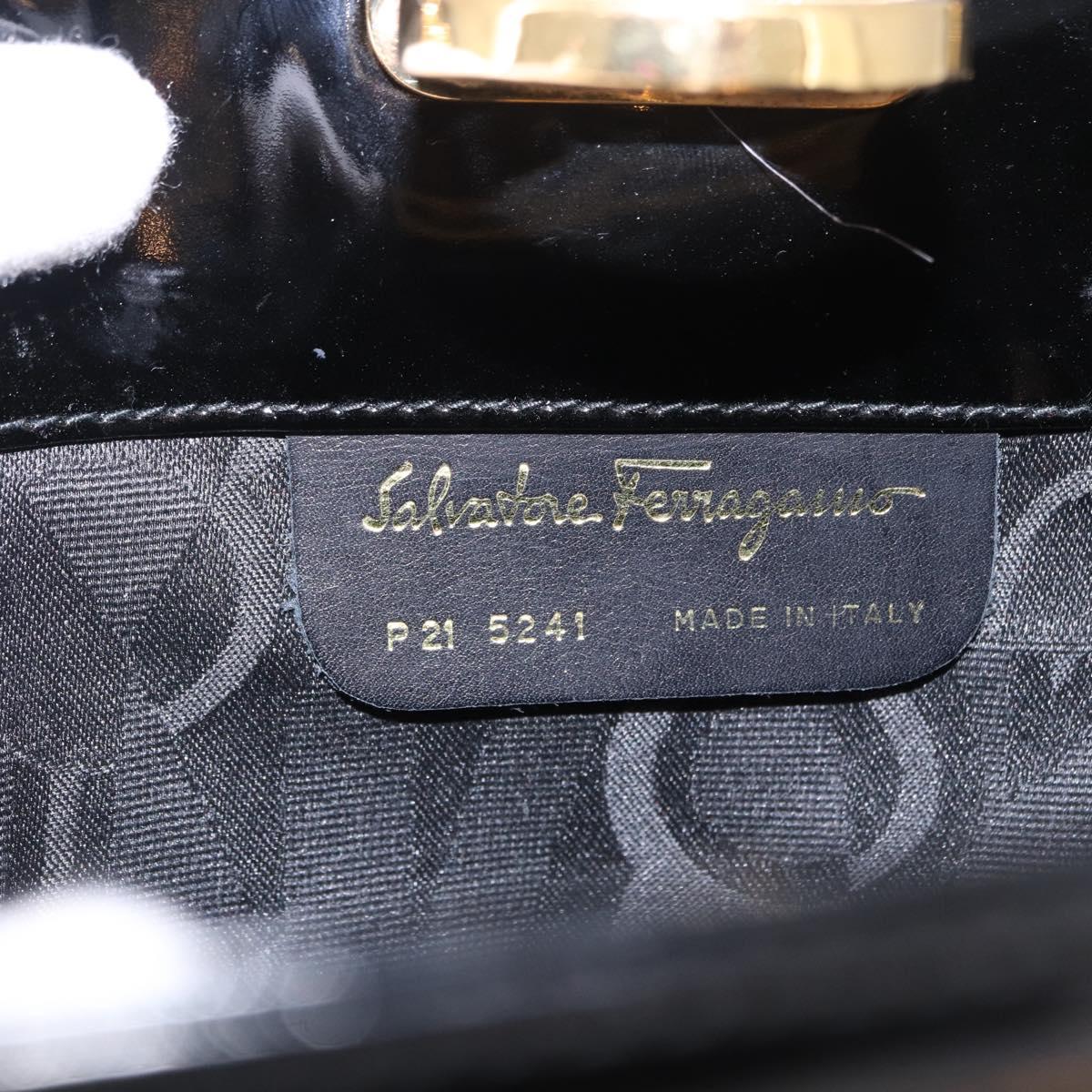Salvatore Ferragamo Gancini Chain Shoulder Bag Patent Black Gold Auth ka5550A