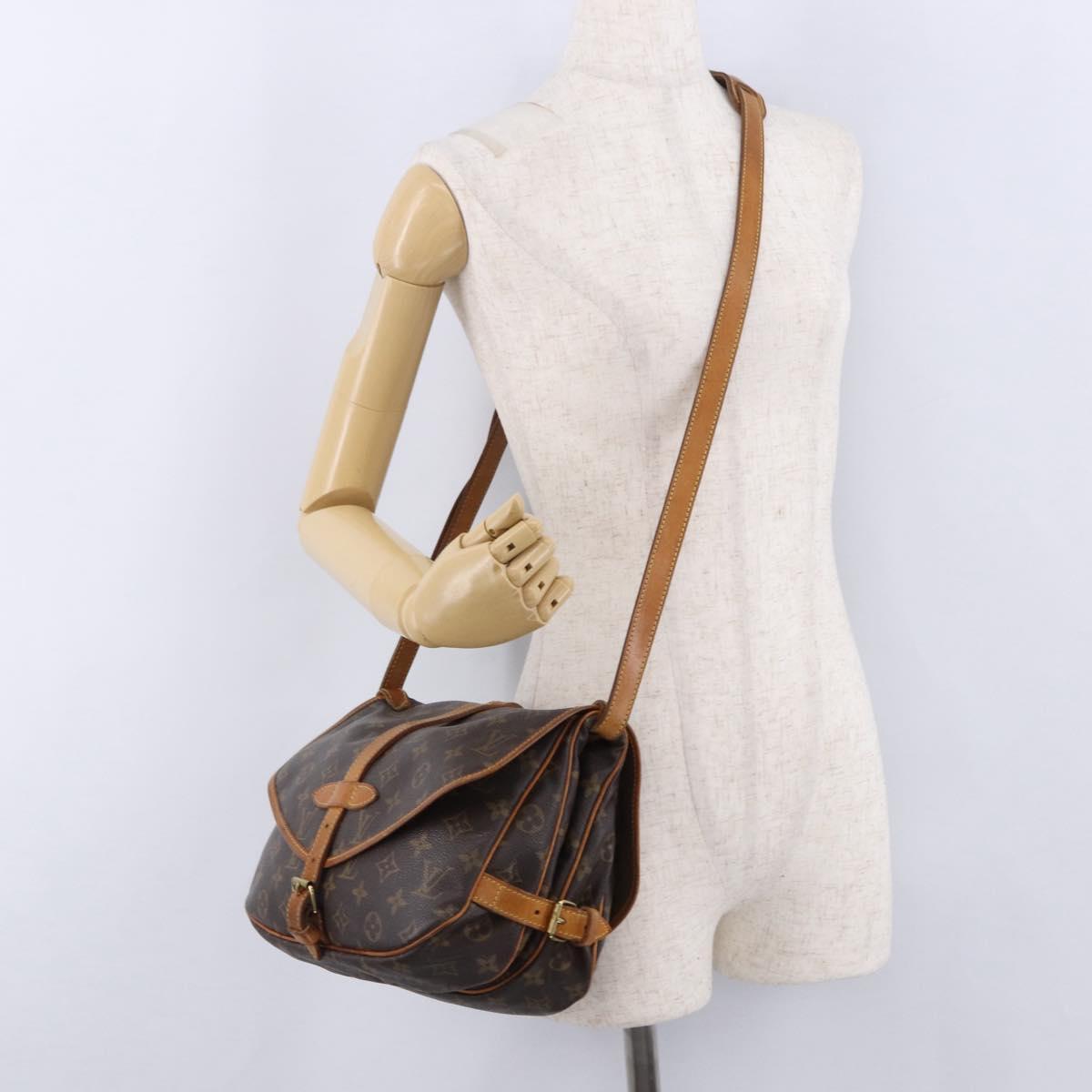 LOUIS VUITTON Monogram Saumur 30 Shoulder Bag M42256 LV Auth ka5561
