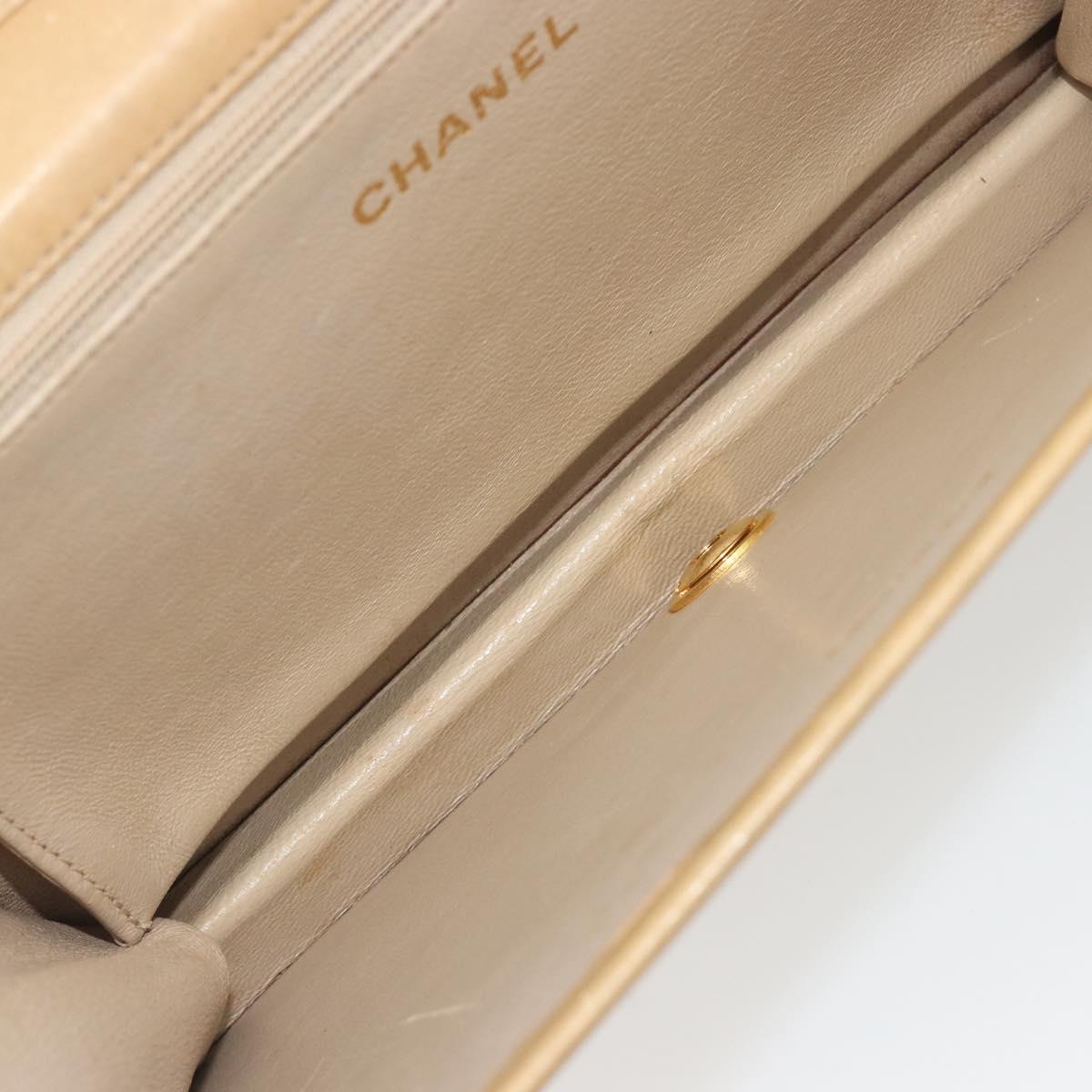 CHANEL Matelasse Chain Shoulder Bag Leather Beige Gold CC Auth ka5721