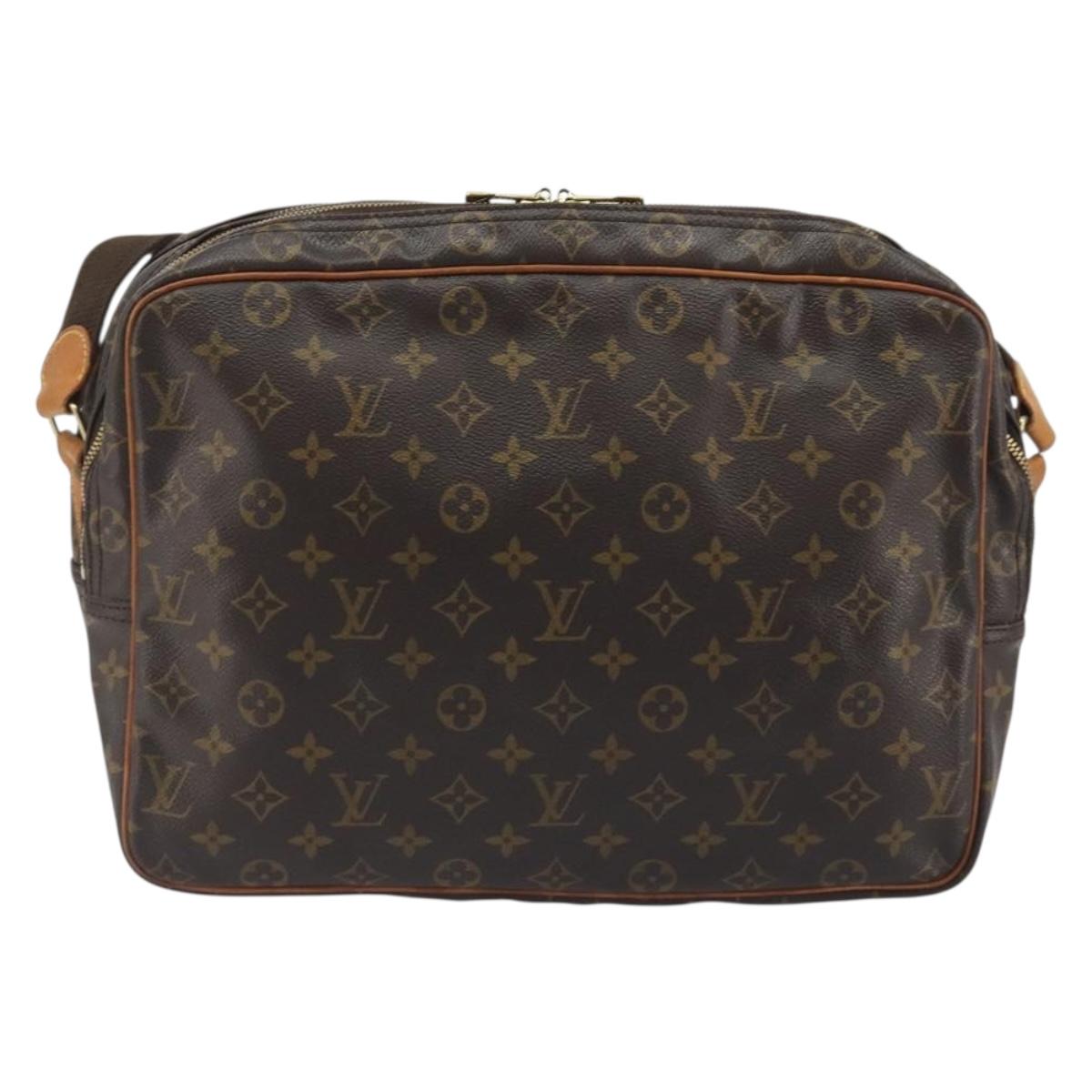 LOUIS VUITTON Monogram Reporter GM Shoulder Bag M45252 LV Auth ka5728A
