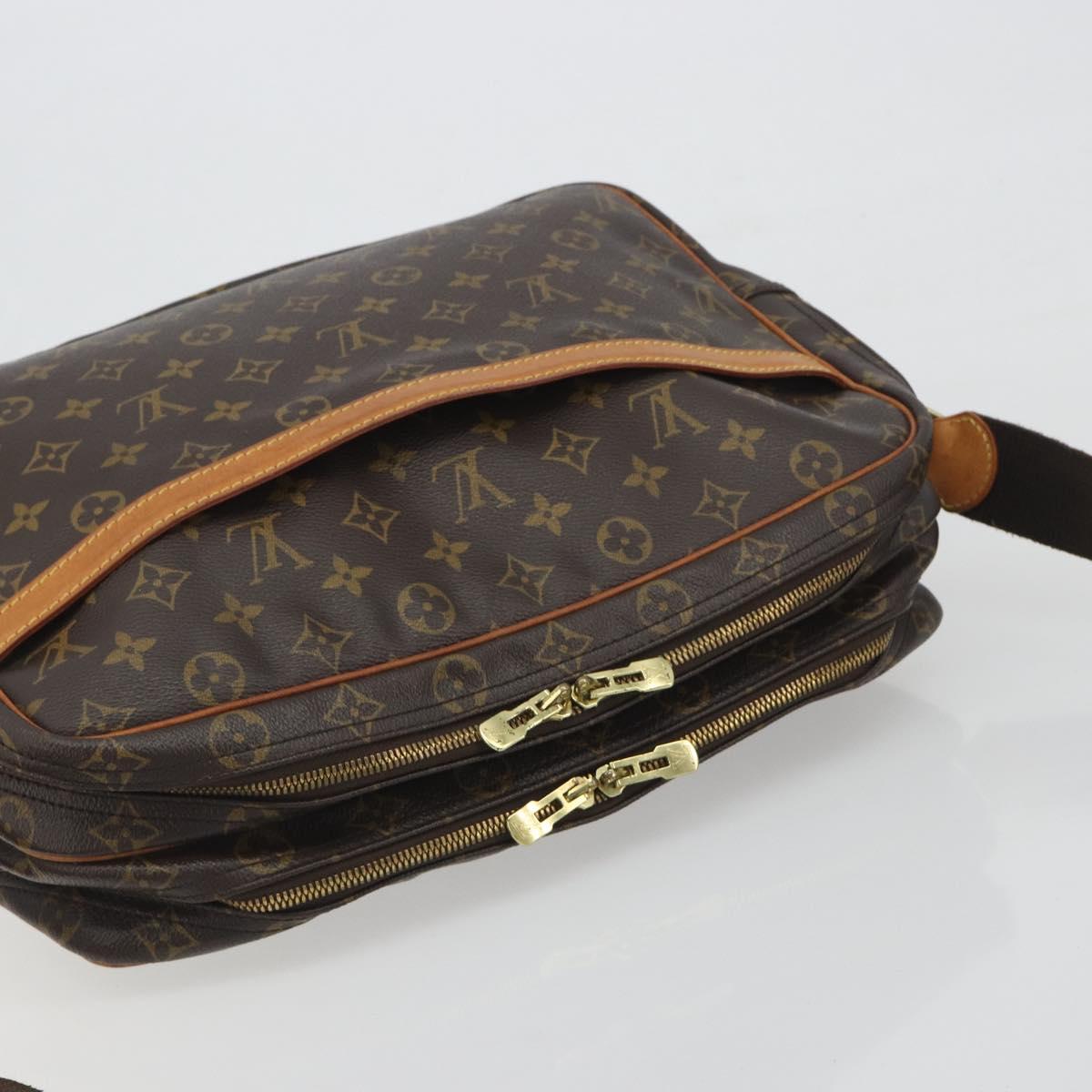 LOUIS VUITTON Monogram Reporter GM Shoulder Bag M45252 LV Auth ka5728A