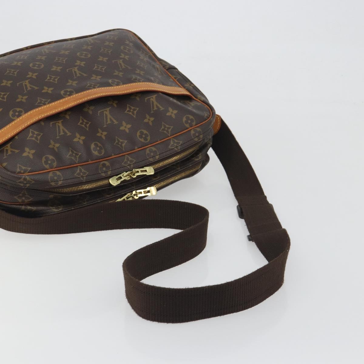 LOUIS VUITTON Monogram Reporter GM Shoulder Bag M45252 LV Auth ka5728A