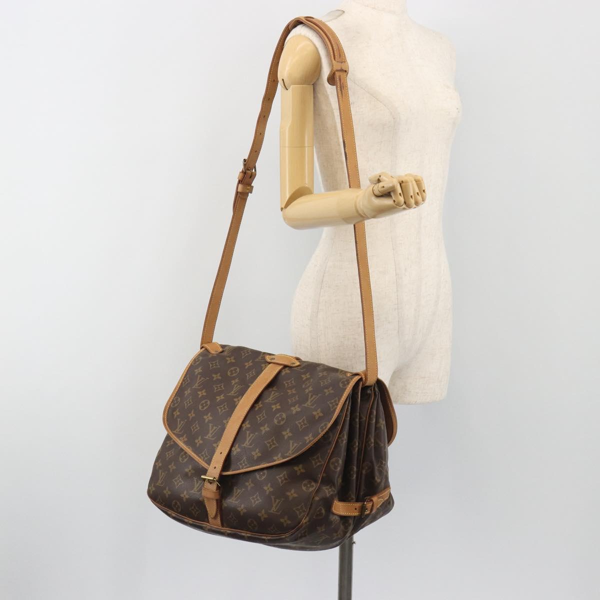 LOUIS VUITTON Monogram Saumur 35 Shoulder Bag M42254 LV Auth ka5729