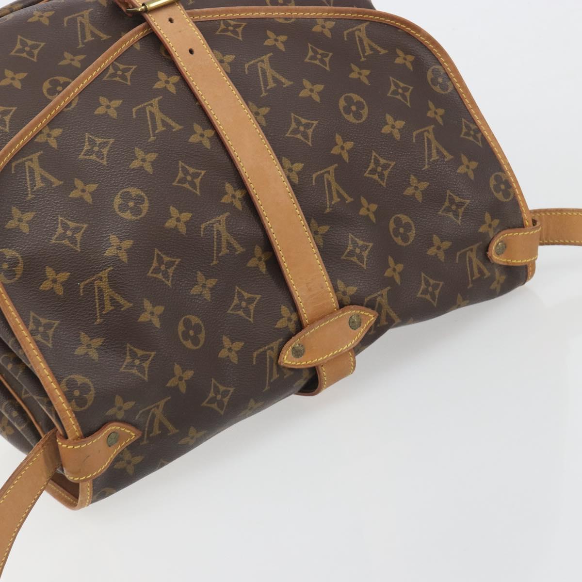 LOUIS VUITTON Monogram Saumur 35 Shoulder Bag M42254 LV Auth ka5729